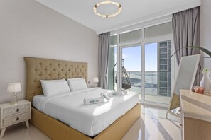 2 Schlafzimmer, Schreibtisch, Bügeleisen/Bügelbrett, Reisekinderbett