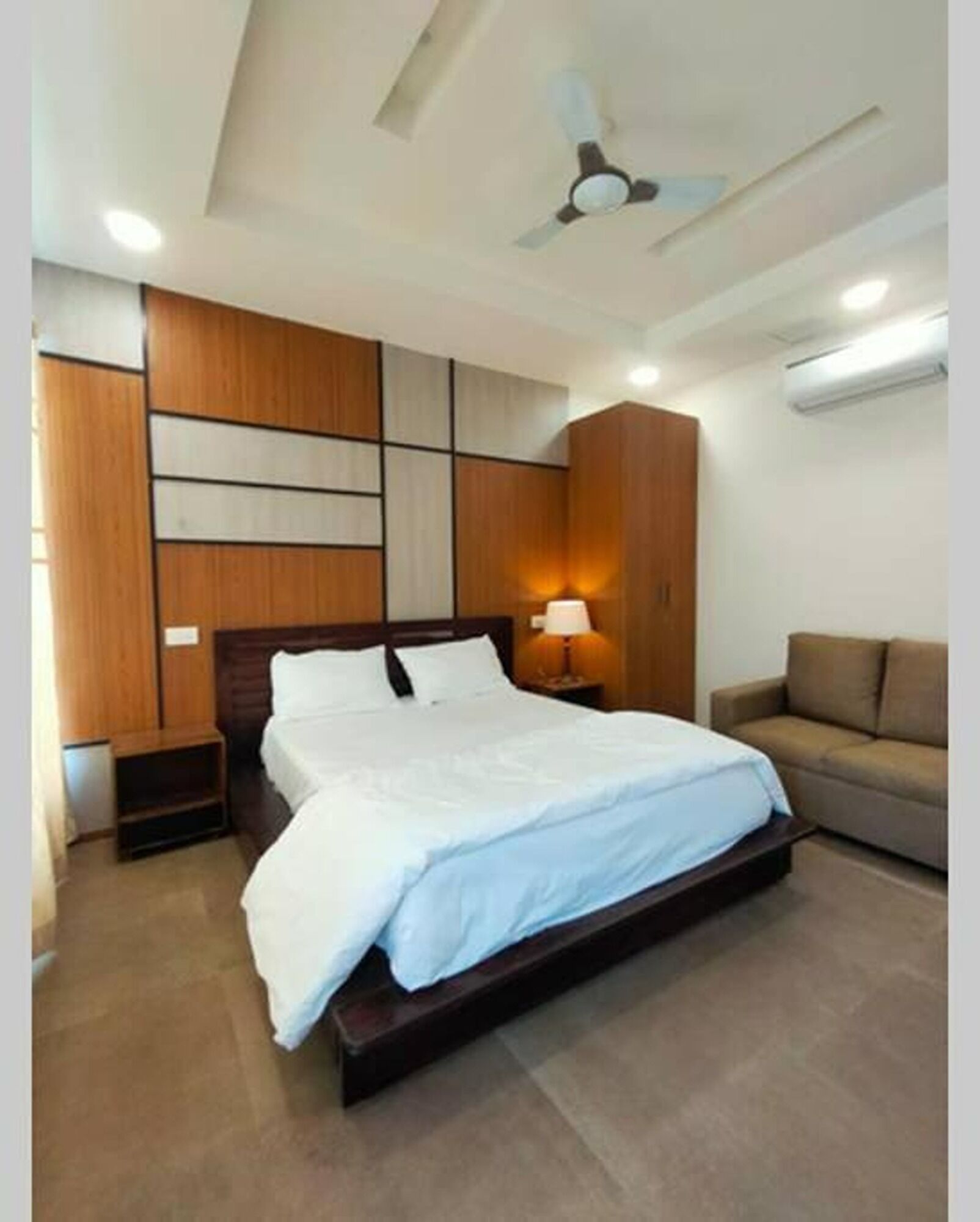 Deluxe Room | In-room safe, free WiFi, bed sheets, wheelchair access