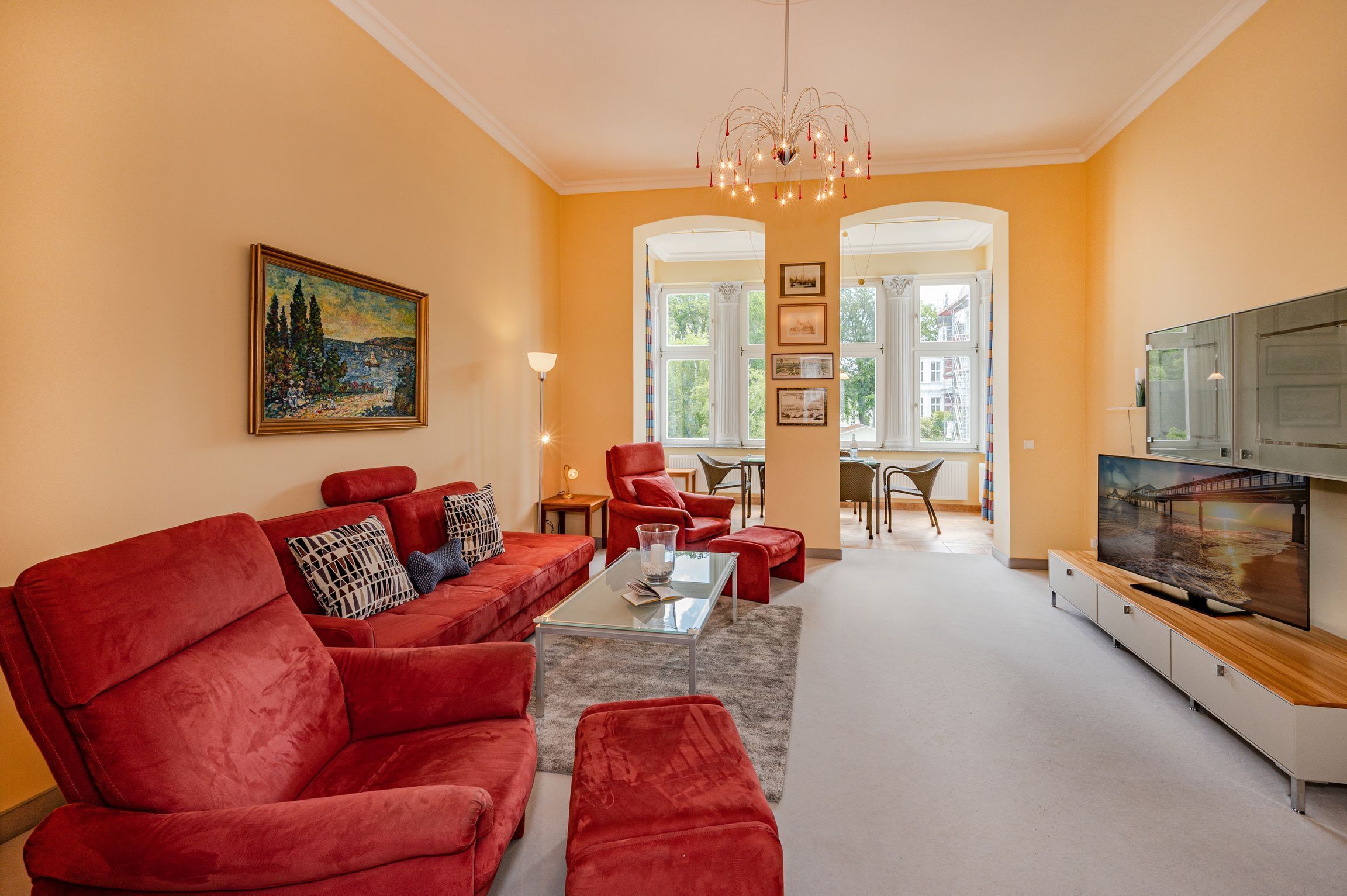 Télévision, chaîne hi-fi