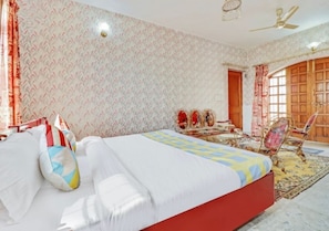 Iron/ironing board, free WiFi