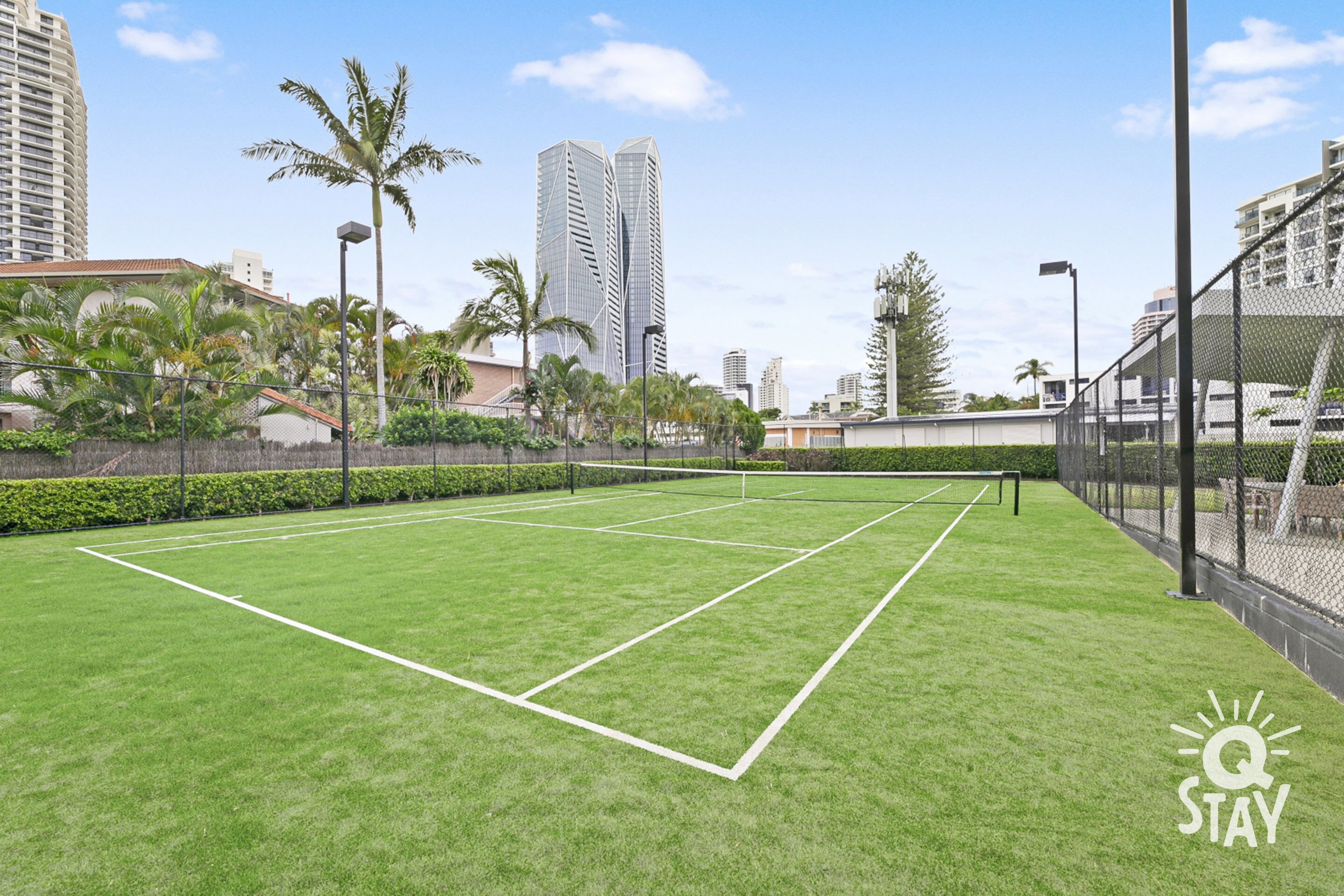 3 Bedroom Unit with Sea Views in Surfers Paradise — image 23