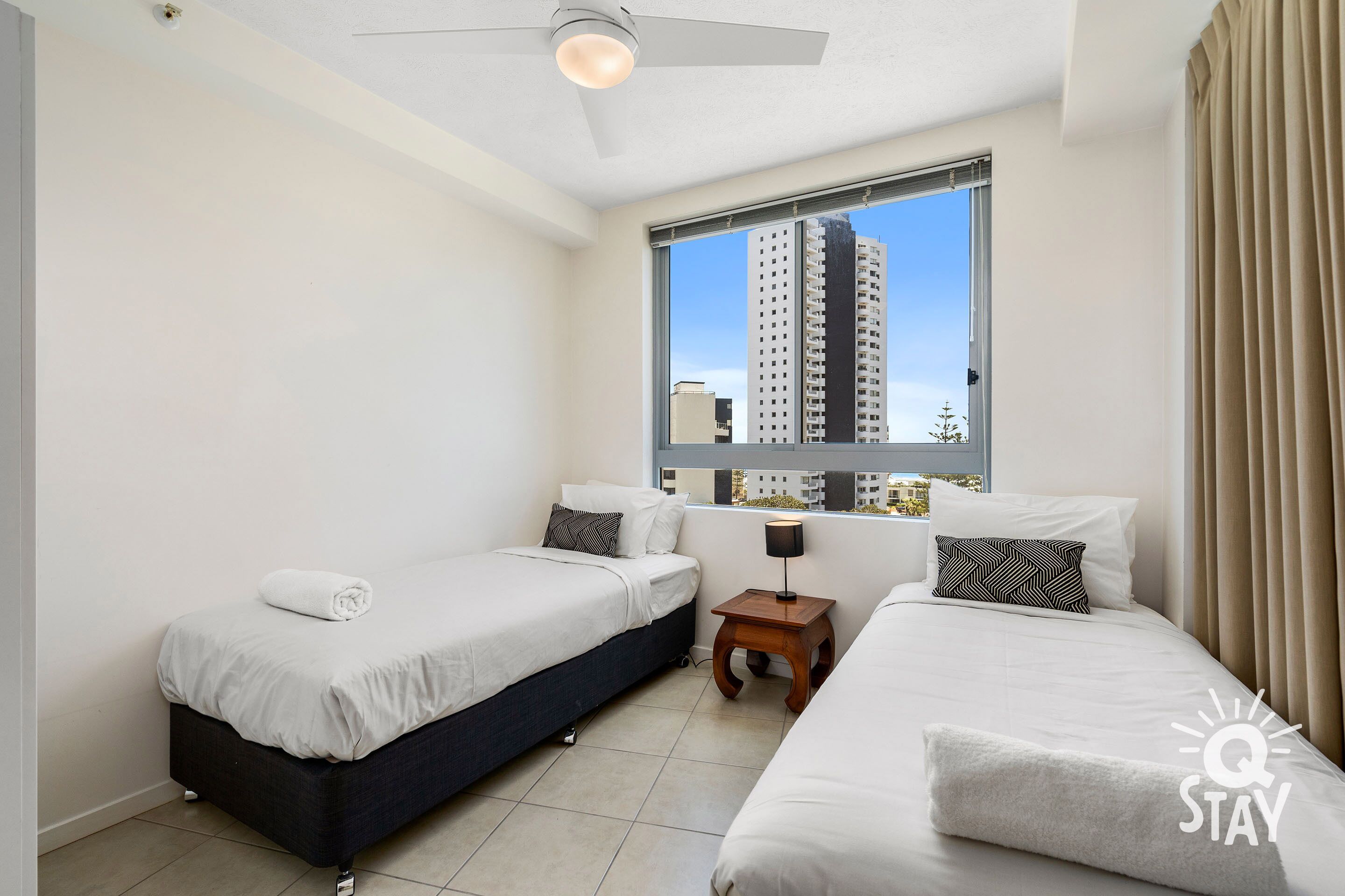 3 Bedroom Unit with Sea Views in Surfers Paradise — image 12