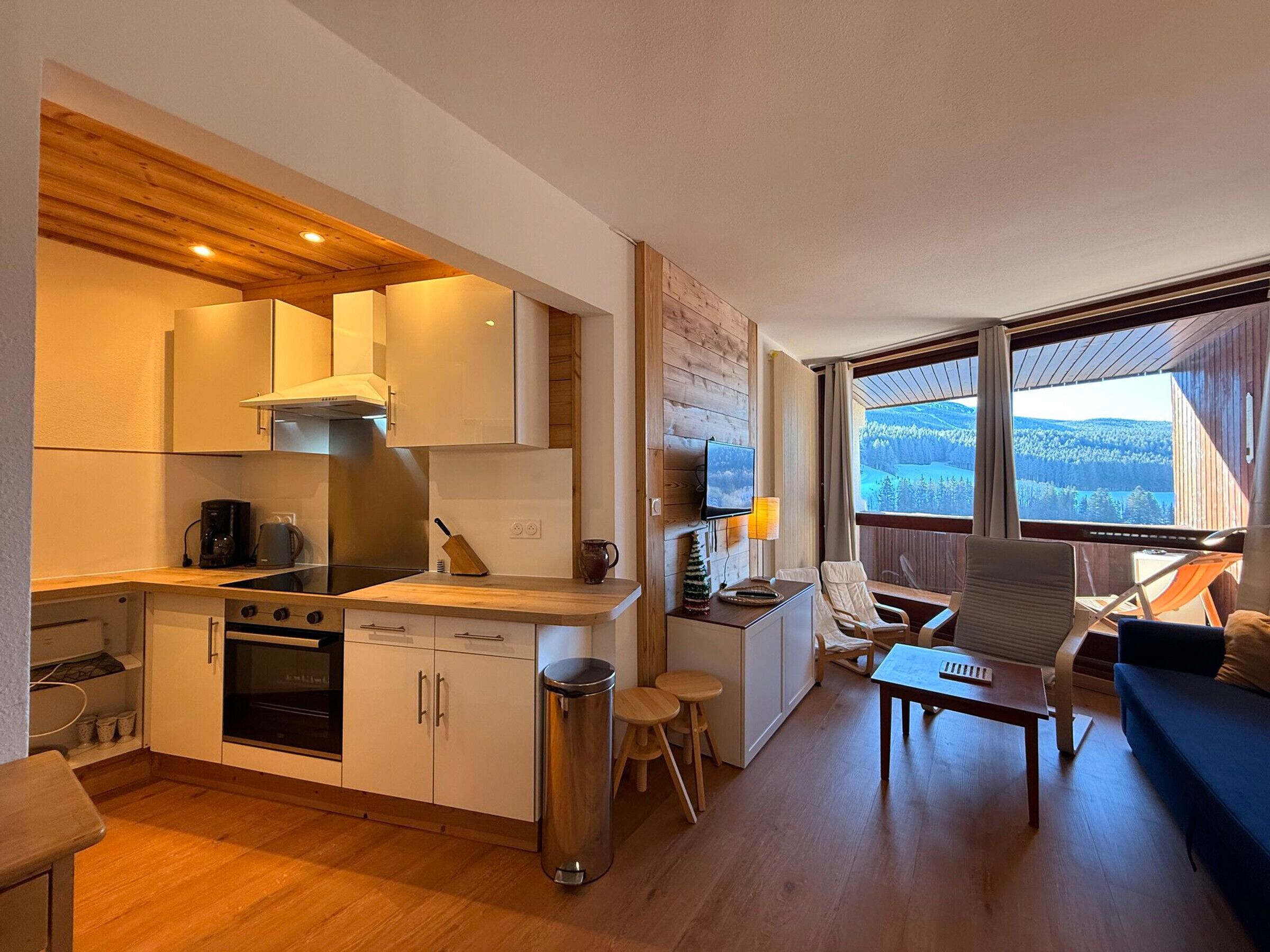 Frigorífico, microondas y lavavajillas