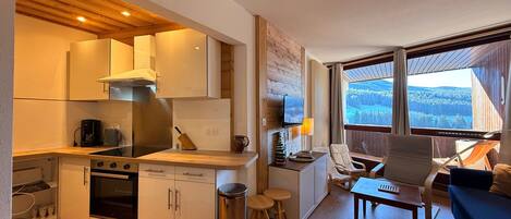 Frigorífico, microondas y lavavajillas