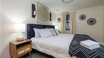 4 habitaciones, tabla de planchar con plancha, cuna de viaje y wifi