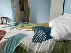 3 Schlafzimmer, Bügeleisen/Bügelbrett, Babybetten