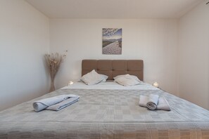 2 bedrooms, iron/ironing board, free WiFi, bed sheets - Villa Jenny, private pool, 4+1, peace and quiet, BBQ (Murvica)