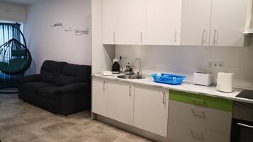 City-Apartment | 1 Schlafzimmer, Daunenbettdecken, Verdunkelungsvorhänge, Reisekinderbett