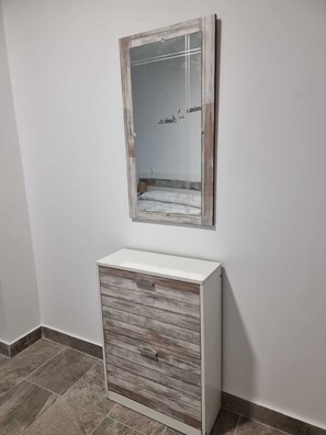 City-Apartment | 1 Schlafzimmer, Daunenbettdecken, Verdunkelungsvorhänge, Reisekinderbett