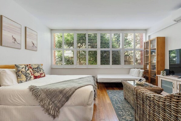 Bügeleisen/Bügelbrett, kostenloses WLAN, Bettwäsche