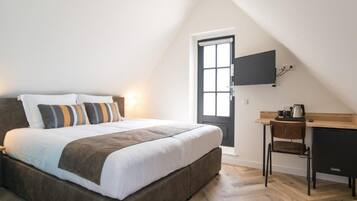 Kahden hengen economy-huone | Egyptinpuuvillaiset lakanat, ylelliset vuodevaatteet, minibaari