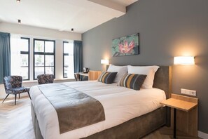 Sábanas de algodón egipcio, ropa de cama de alta calidad y minibar 