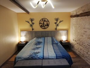 1 chambre, Wi-Fi gratuit, draps fournis