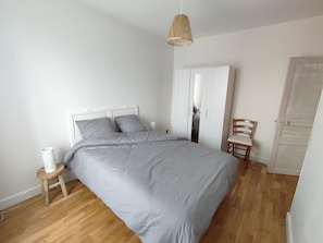 4 bedrooms, travel crib, free WiFi