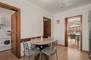 Dining - Vacation Home 'La Quinta Adosado' with Sea View, Shared Pool & Wi-Fi (Santa Ursula)