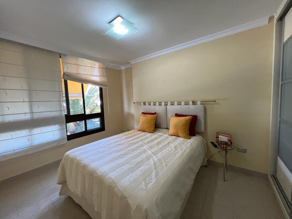 1 dormitorio, tabla de planchar con plancha, wifi gratis y ropa de cama