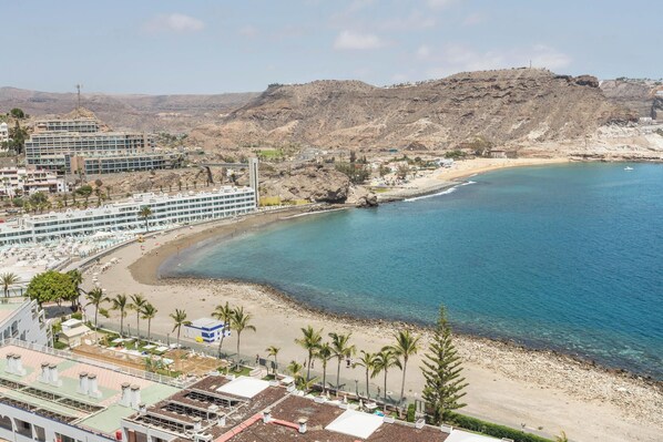 Una playa cerca
