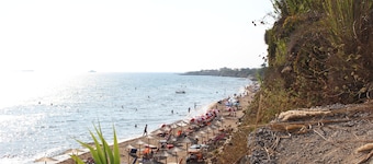 'Nefeli Apartment 1st Floor' with Sea View, Garden & Wi-Fi