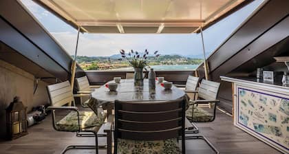 Apartamento 'Complejo Gigi' con vistas al lago, terraza y Wi-Fi