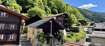 Familienwohnung im Dorf Osco (TREMORGIO)