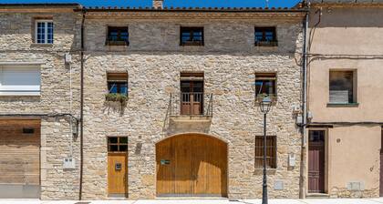 Apartment 'El Clos 1' with Mountain Views, Private Terrace and Wi-Fi