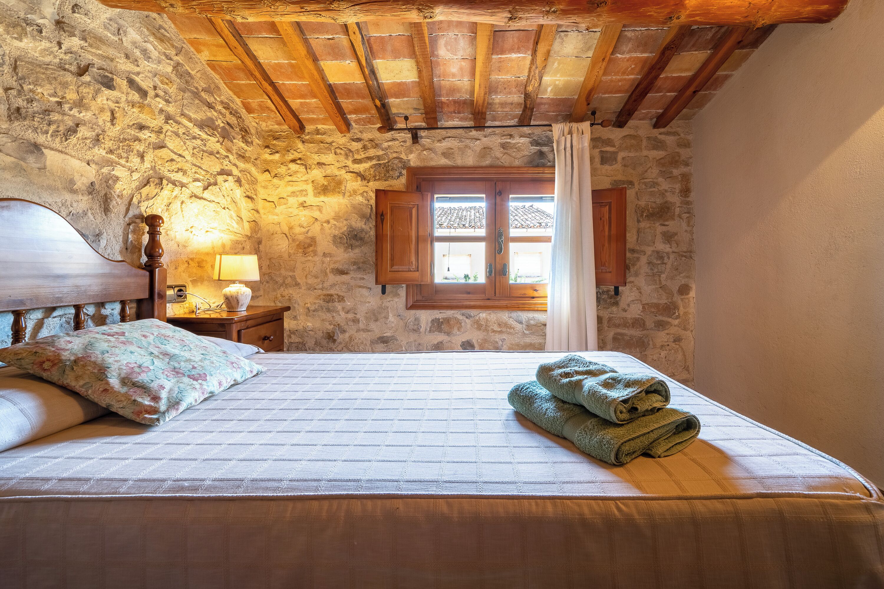 4 bedrooms, free WiFi, bed sheets