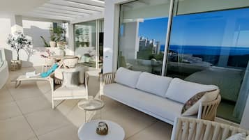 TV, streaming services