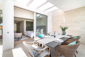 Dining - Apartment 'Avec Vues Sur Marbella' with Sea View, Wi-Fi and Air Conditioning (Ojén)