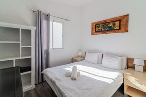 4 Schlafzimmer, Bügeleisen/Bügelbrett, kostenloses WLAN, Bettwäsche