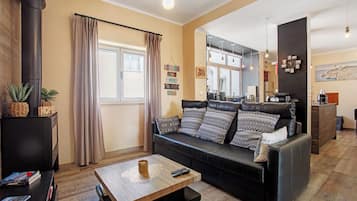 Télévision, cheminée