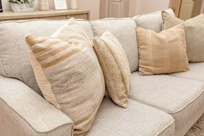 Smart-TV, Kamin, Arbeitsbereiche