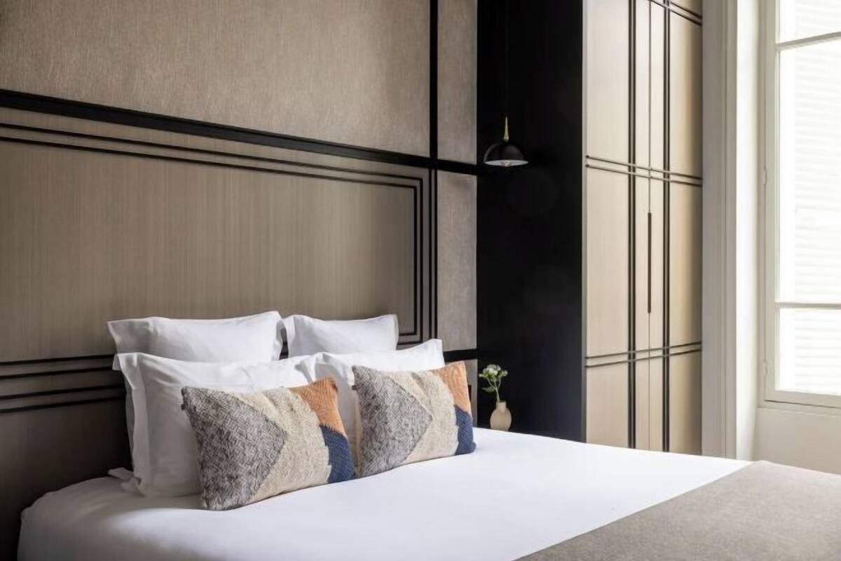Premium bedding, pillowtop beds, in-room safe, laptop workspace
