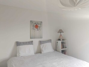 5 bedrooms, iron/ironing board, travel crib, free WiFi - Villa in Le Pradet, renovated and beaches on foot! (Le Pradet)