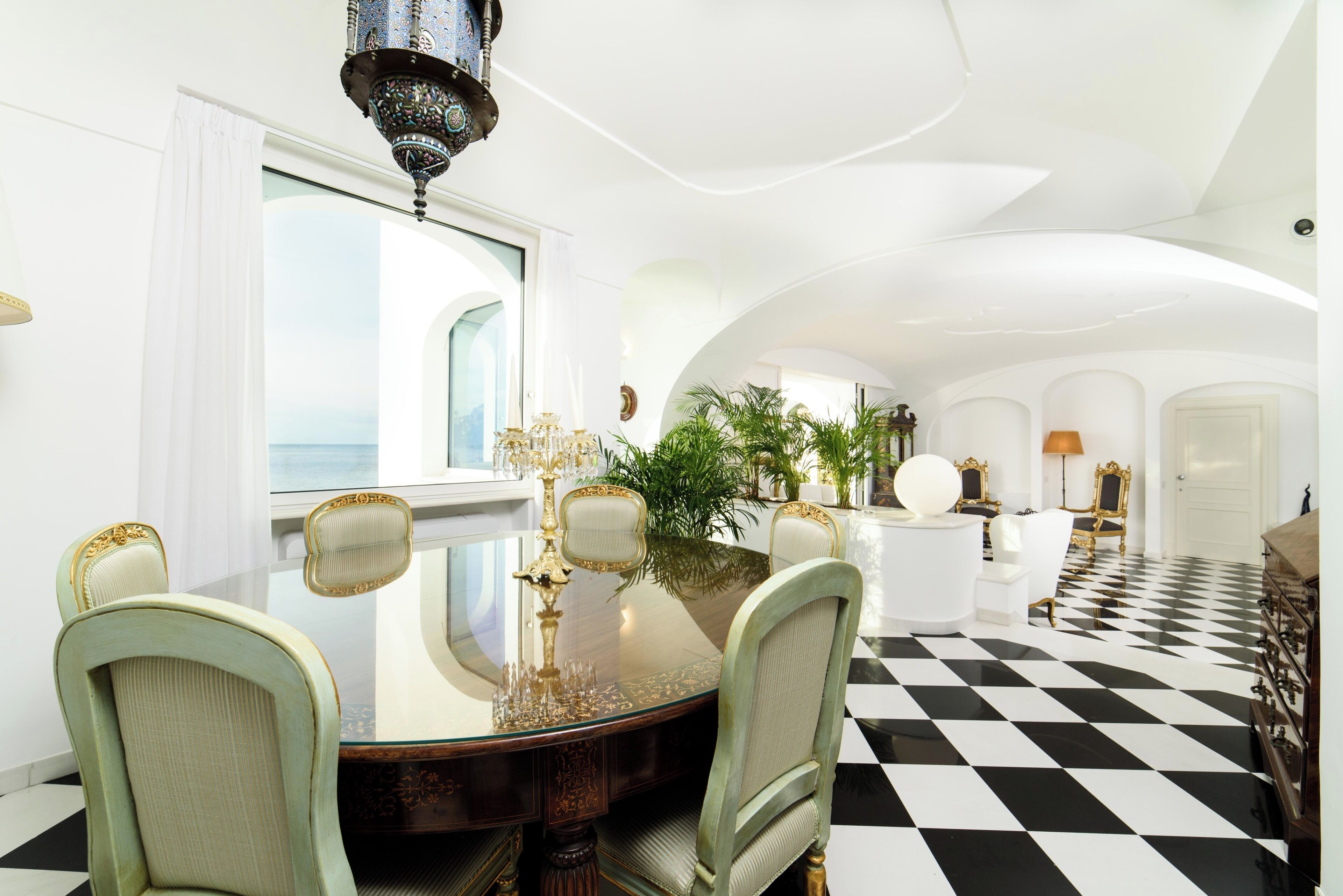 บริเวณนั่งเล่น