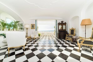 In-room safe, soundproofing, iron/ironing board, free WiFi - Palazzo Don Salvatore (Amalfi)