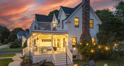 Porchside Boothbay Harbor | 4 Bed, 2 Bath