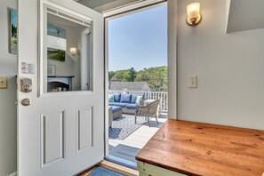 Smart TV, fireplace, offices - Porchside Boothbay Harbor | 4 Bed, 2 Bath (Boothbay Harbor)