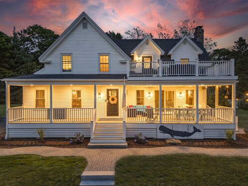 Porchside Boothbay Harbor | 4 Bed, 2 Bath