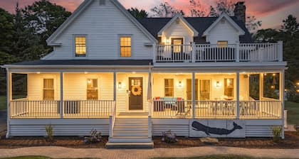 Porchside Boothbay Harbor | 4 Bed, 2 Bath