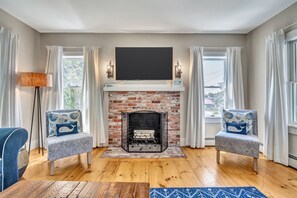 Interior - Porchside Boothbay Harbor | 4 Bed, 2 Bath (Boothbay Harbor)