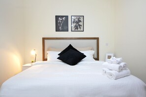 Standard Apartment | 1 bedroom, iron/ironing board - Luxury 1 Bedroom in Hamilton Residency (Dubai)