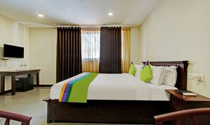 Schreibtisch, Bügeleisen/Bügelbrett