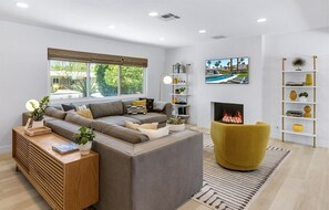 Smart TV, chimenea y tenis de mesa 