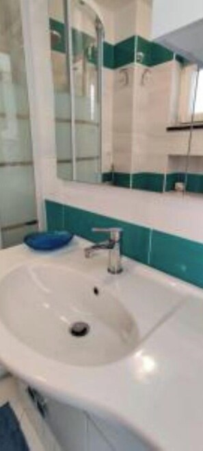 Shower, bidet