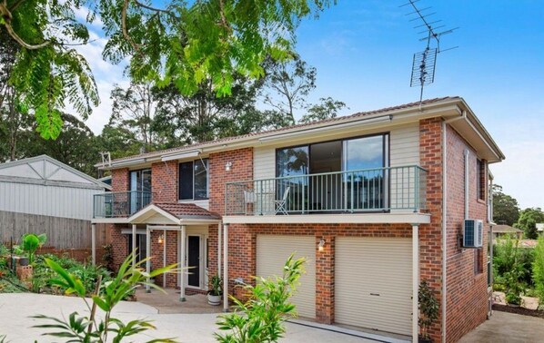 Exterior - Horizon Hideaway - Panoramic views of Surf Beach (Surf Beach)