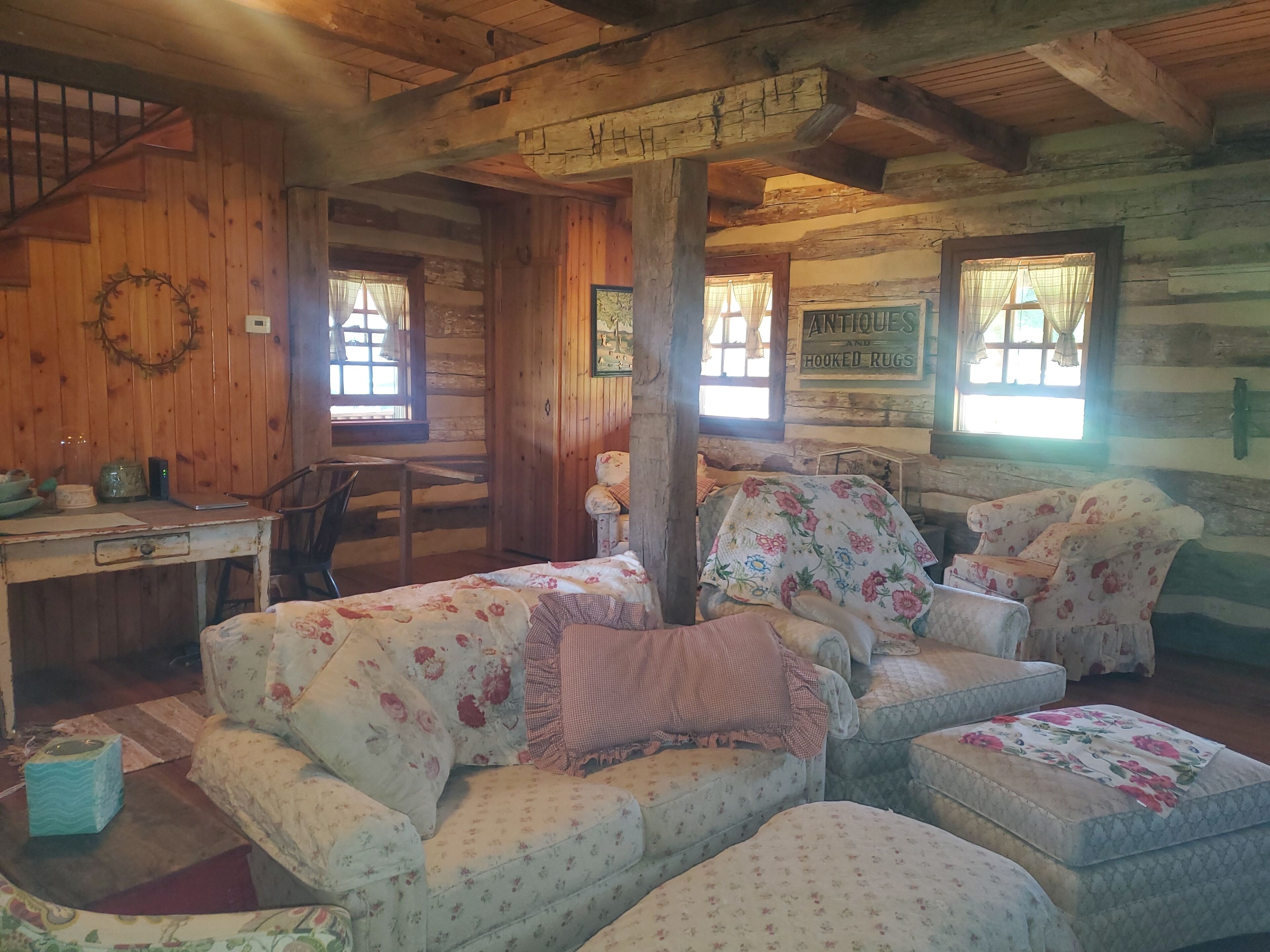 Smart TV, fireplace, DVD player, stereo