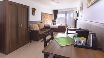 Habitación doble Deluxe | Ropa de cama de alta calidad, camas con efecto memoria y minibar