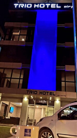 Exterior - TRİO HOTEL AIRPORT (Izmir)