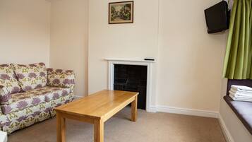Standard Suite | Living area