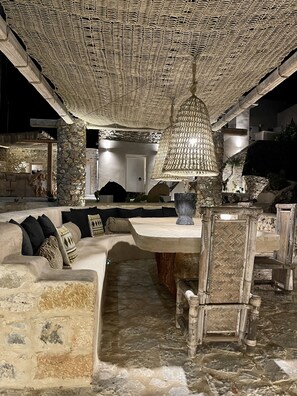 صورة غير مصنفة، 4 من 41، زرّ